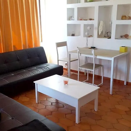 2 Bedrooms At 400 M Away From The Beach With Sea View Furnished Terrace And Wifi *