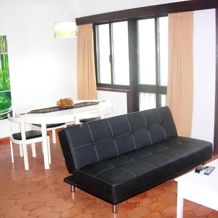2 Bedrooms At 400 M Away From The Beach With Sea View Furnished Terrace And Wifi
