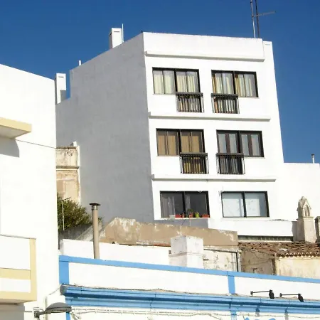 2 Bedrooms At 400 M Away From The Beach With Sea View Furnished Terrace And Wifi Apartment *