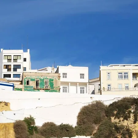 2 Bedrooms At 400 M Away From The Beach With Sea View Furnished Terrace And Wifi * 알부페이라